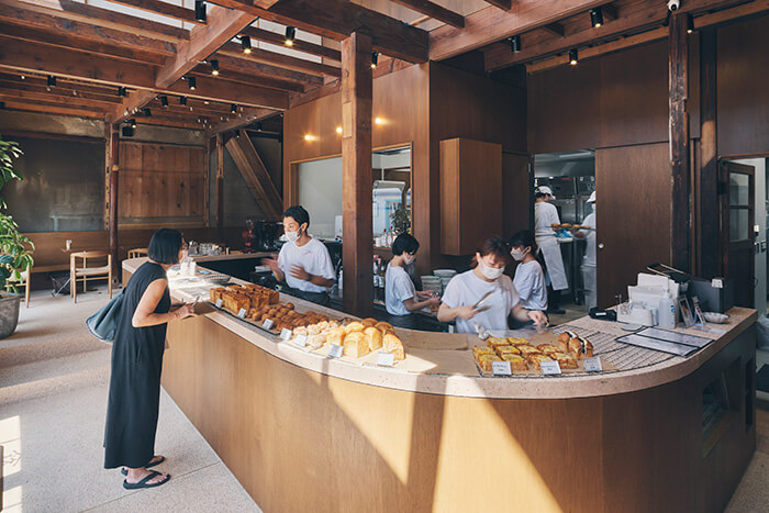 Bread,espresso, and Yuigahama Shoten
